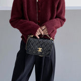 Oversized cardigan med hjerteformede knapper og rund hals