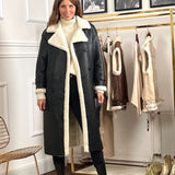 Elegant, varm og sofistikeret luksus fåreskindsfrakke til kvinder