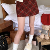 Højtaljet, ternet A-formet nederdel