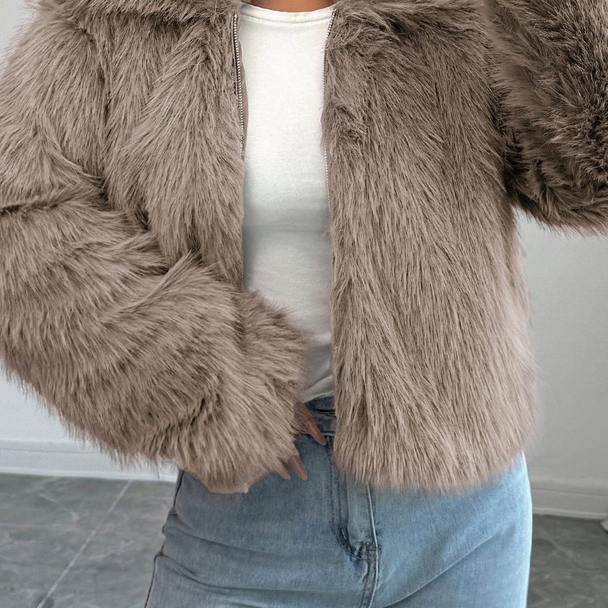 Elegant maxifrakke med lange, plysærmer