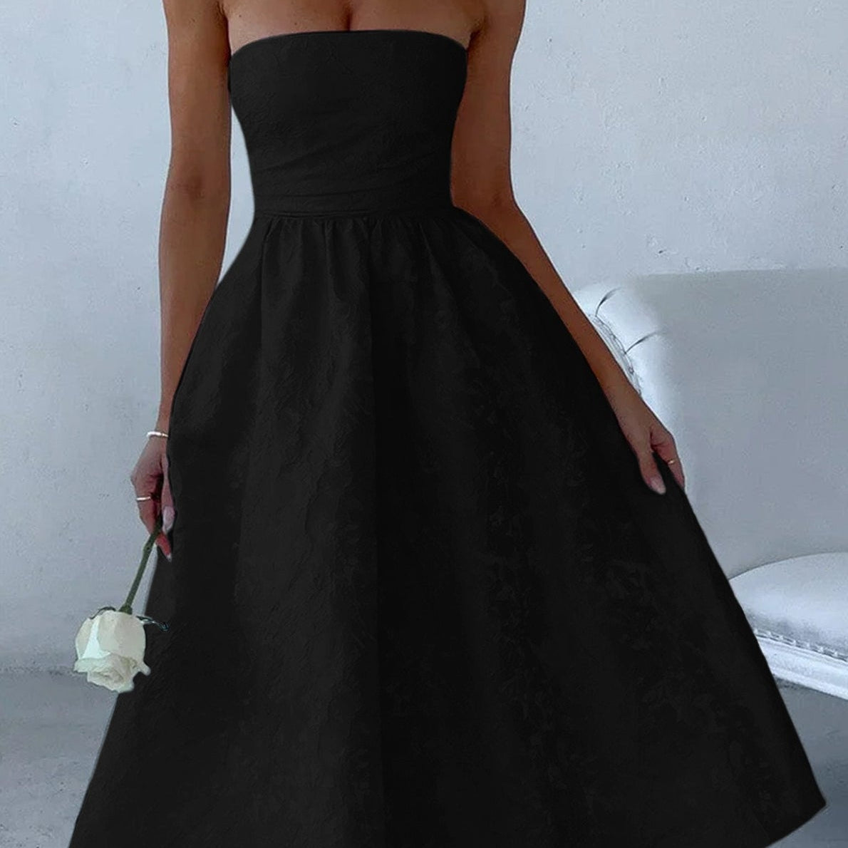 Elegant stropløs aftenkjole