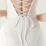 Stropløs plisseret aftenkjole med hjerteformet halsudskæring