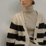 Oversized stribet strikcardigan med farveblok V-hals