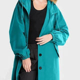Vandtæt damejakke – Afslappet pasform – Justerbar hætte – Knapper – Mellemlang