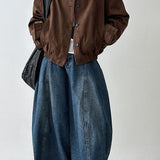 Kort ruskindsjakke med hakkrave