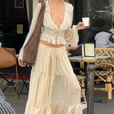 Sexet sæt med nederdel og top i blonde og transparent chiffon med bindelukning