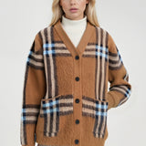 Løstsiddende retro ternet strikcardigan med V-hals i plus size