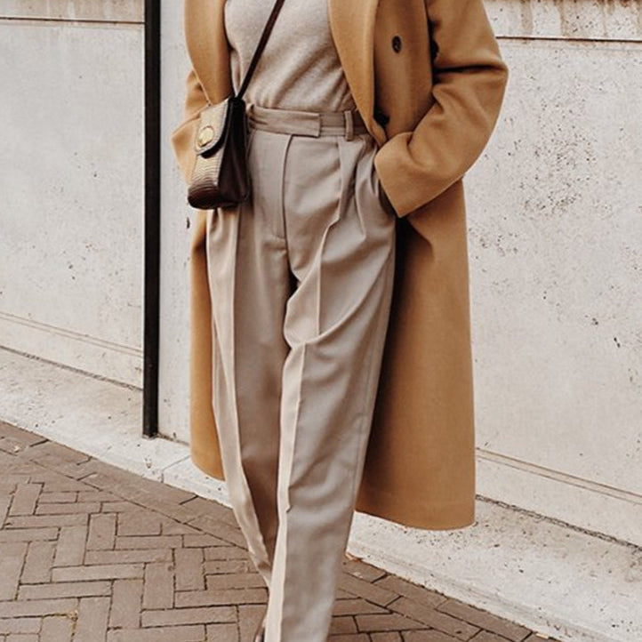 Dobbeltradet, tætsiddende frakke