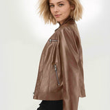 Tætsiddende PU bikerjakke