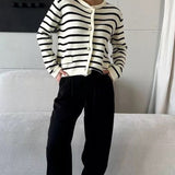 Stribet strikket cardigan med korte ærmer