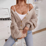 Komfortabel, afslappet og elegant cardigan med brede ærmer til kvinder