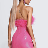 Aftenkjole med pailletter og kunstpels, off-shoulder