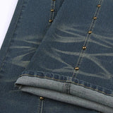 Lavtaljede jeans med svaj og nitter