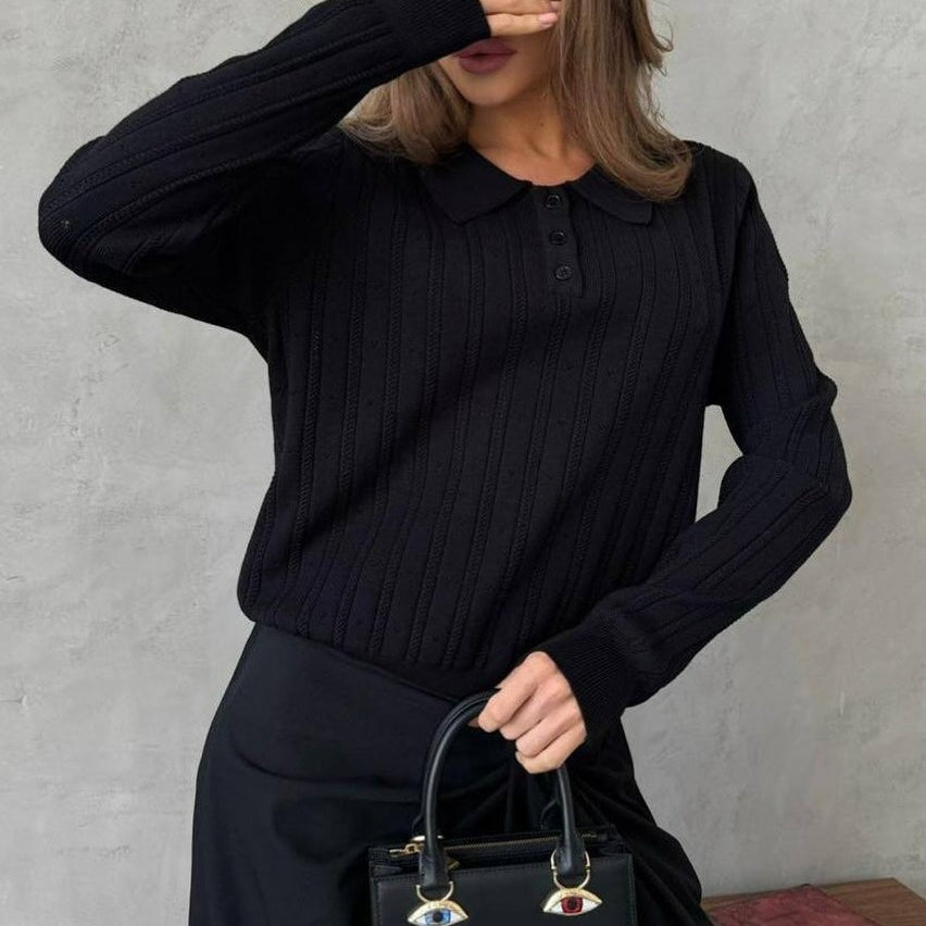 Løstsiddende bluse med jacquard-polokrave og lange ærmer