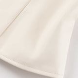 Tætsiddende læderjakke med opretstående krave