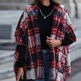 Kortærmet frakke med hætte i blødt, ternet stof