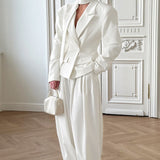 Kort blazer med bundet talje