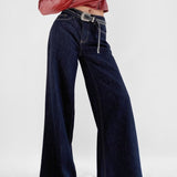 Højtaljede, løstsiddende, lige ben i rå denim