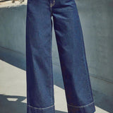 Højtaljede jeans med vide ben