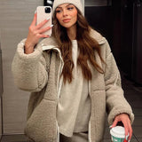 Damefrakke – Oversized pasform – Blød fleece – Ståkrave – Lommer foran