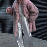 Varm frakke med åben ryg i plys imiteret pels