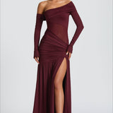 Transparent, plisseret aftenkjole med skulderlukning