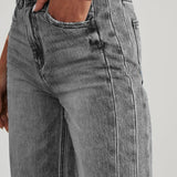 Minimalistiske, ensfarvede jeans med vide, falmede ben
