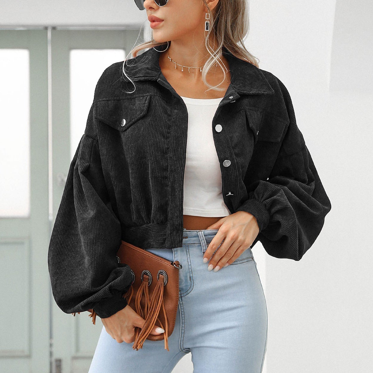 Kort fløjlsjakke med knapper