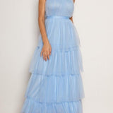 Blå lagdelt aftenkjole i tyl med flæser