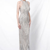 Paillettebesat havfrue-maxikjole med åben ryg