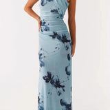 Maxi aftenkjole med fiskenetprint og spaghettistropper