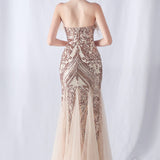 Aftenkjole med pailletter og strudsefjer