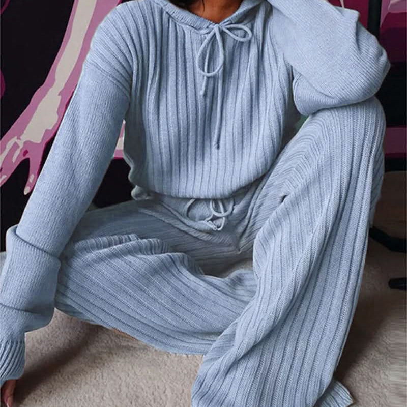 Damesæt – Ribbet strik – Komfortabel og elegant – Langærmet top med tætsiddende bukser