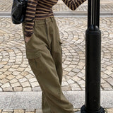 Teksturerede bootcut cargo jeans med afslappet pasform