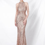 Paillettebesat havfrue-maxikjole med åben ryg