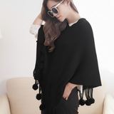 Dameponcho - Kappe med frynser og pomponer - Komfortabelt lagdelt sjal