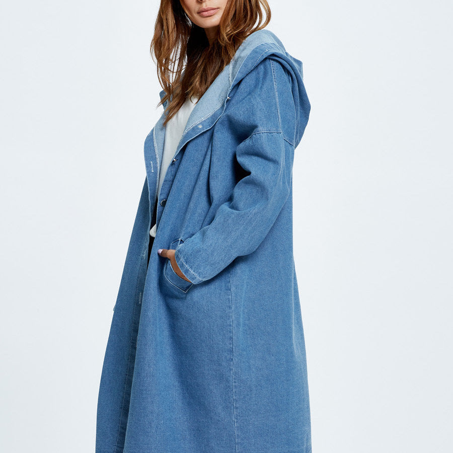 Lang denimfrakke med hætte