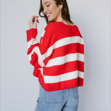 Stribet strikvest med bred V-hals og lange ærmer