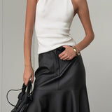 Chic højtaljet maxinederdel i sort kunstlæder