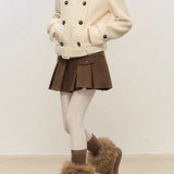 Tyk uldfrakke med hætte og tætsiddende talje, dobbeltradet