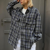 Mellemlang ternet bluse med dobbelte lommer