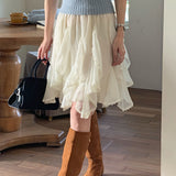 Romantisk asymmetrisk chiffon-miniskørt med flæser