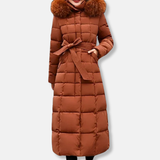 Lang damefrakke – Quiltet isolerende – Bælte – Hætte i kunstpels