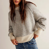Oversized sweatshirt med rund hals og polkaprikker