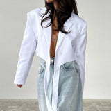 Ensfarvet blazer med bindekrave