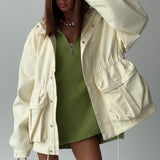 Jakke med elastisk talje og praktiske lommer