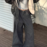 Kort sort dunjakke med pelskrave