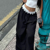 Cargobukser i urban stil med blondepaneler