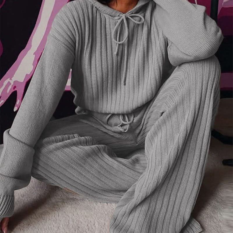 Damesæt – Ribbet strik – Komfortabel og elegant – Langærmet top med tætsiddende bukser