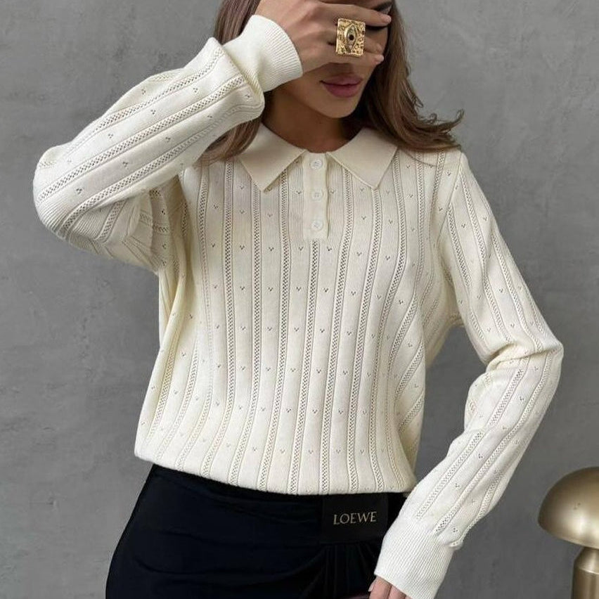 Løstsiddende bluse med jacquard-polokrave og lange ærmer